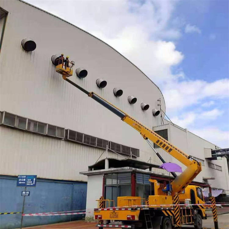 巴东高空作业车出租服务：专业广告牌安装解决方案