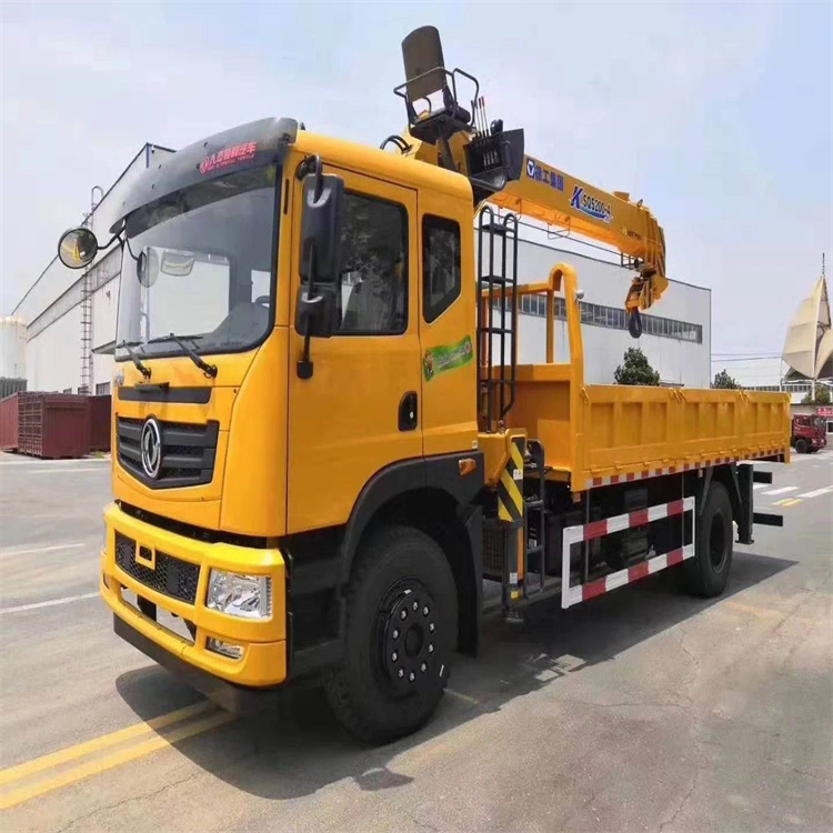 巴东附近找一辆随车吊出租