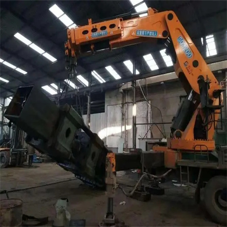 巴东130吨折臂吊车出租吊机租赁附近电话