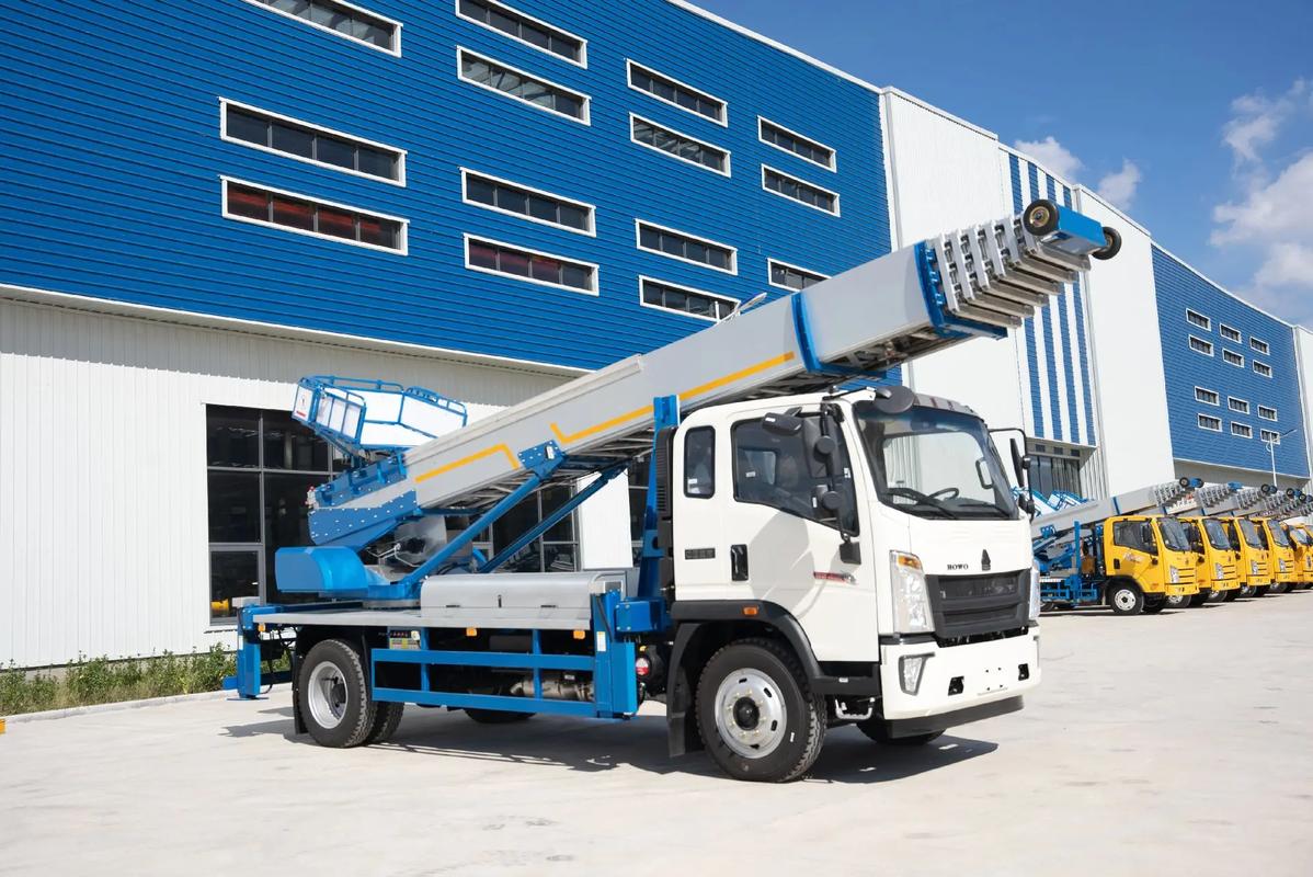 巴东出租云梯车高空作业车 建筑垃圾搬运